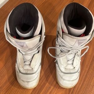 Vans Mantra Snowboard Boots. US9 or 26cm. Very good boots!